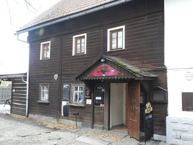 Drevenka Hotel Provodin Luaran gambar