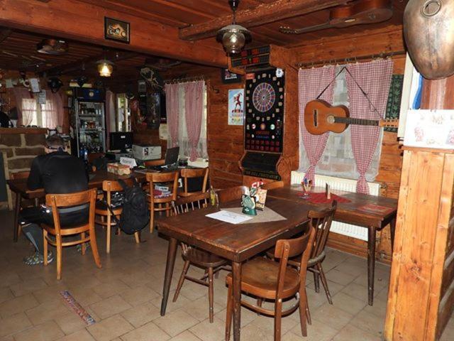 Drevenka Hotel Provodin Luaran gambar
