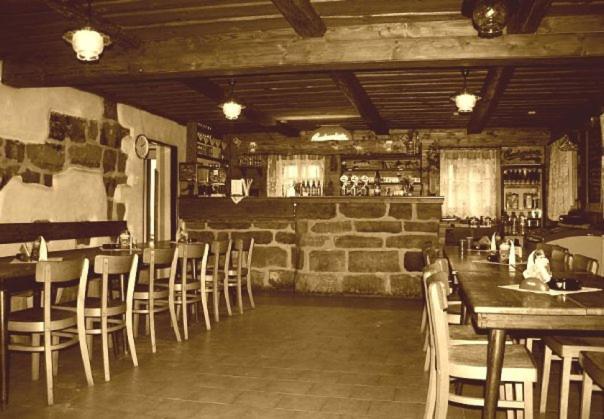 Drevenka Hotel Provodin Luaran gambar