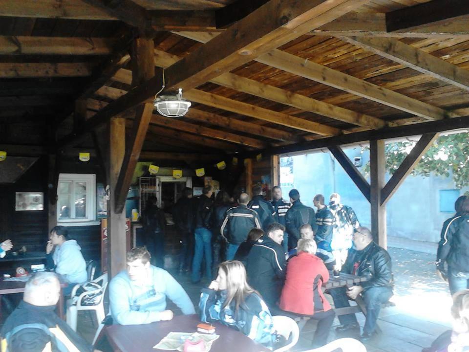 Drevenka Hotel Provodin Luaran gambar