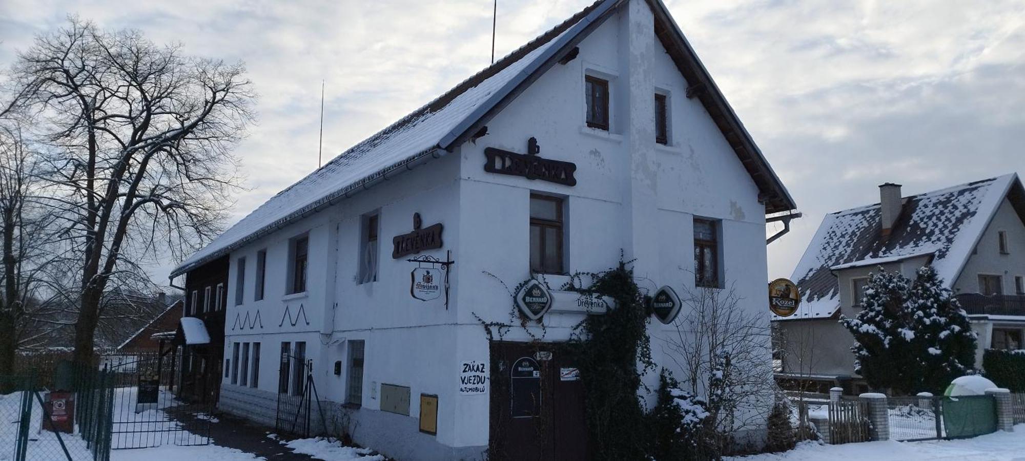 Drevenka Hotel Provodin Luaran gambar
